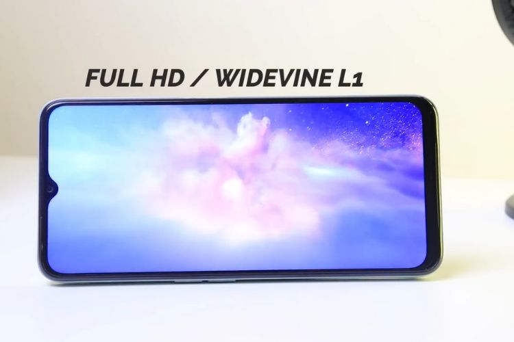 realme C35
